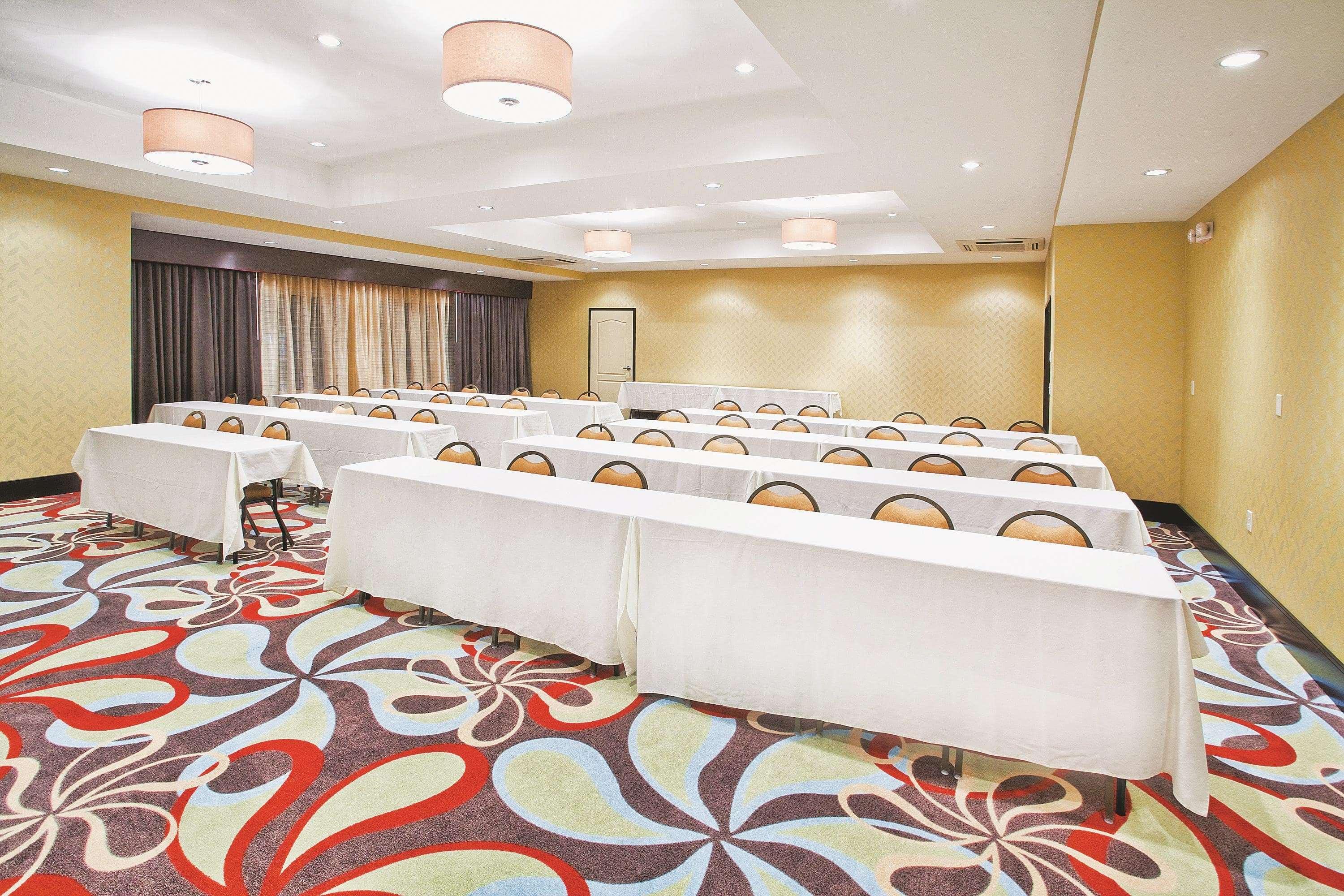 La Quinta By Wyndham Hinesville - Fort Stewart Affari foto